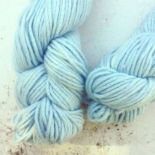 Pakucho - Baumwollgarn aus Bio-Baumwolle, gefärbt mit Pflanzen 2 Stränge hellblaues Pakucho-Baumwoll-Garn